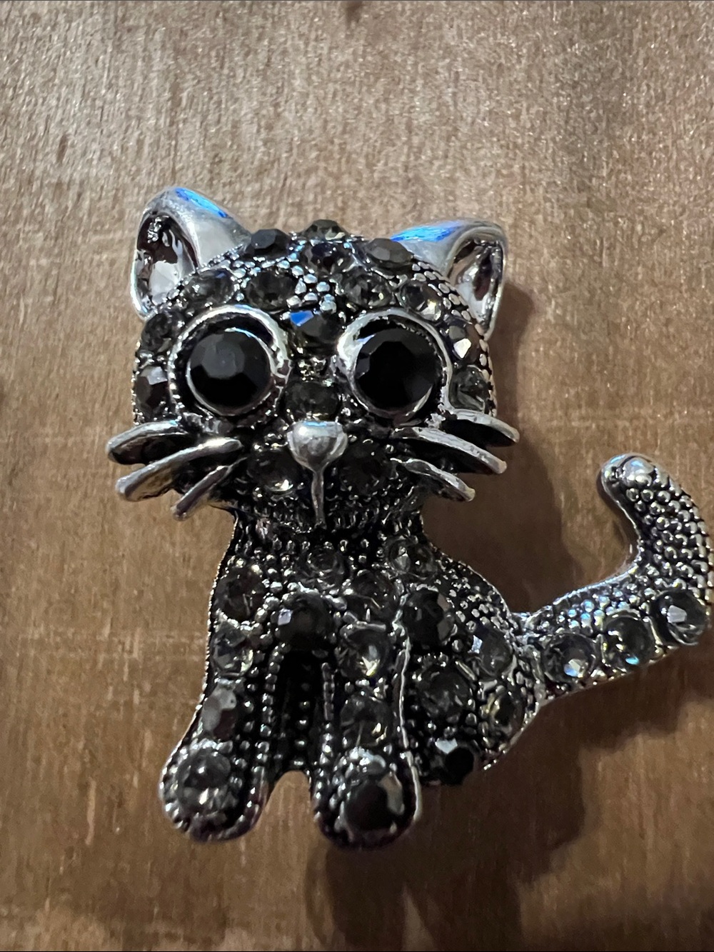 3/$18 Black Crystal Cat Brooch - Lot 590